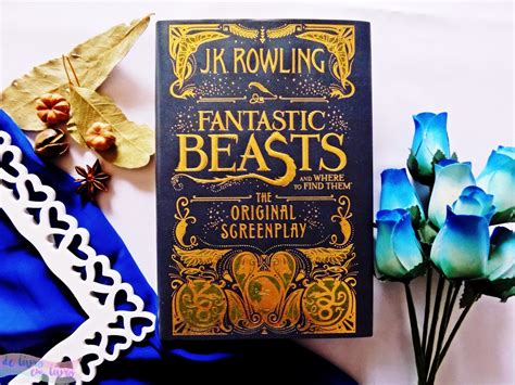 Rowling (under the pen name of the fictitious author newt scamander) about the magical creatures in the harry potter universe. Resenha: Fantastic Beasts and Where to Find Them (The ...