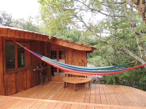 L’inattendue, la petite cabane cachée. : Cabane au sol / Lodge en