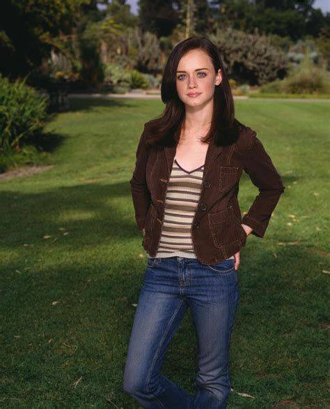 Pin By Iscah Mckrae On Rory Gilmore Gilmore Girls Fashion Gilmore