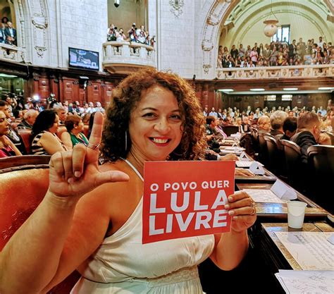 Com Placa Escrita Lula Livre Rosangela Zeidan Assume Mandato Na Alerj Lsm