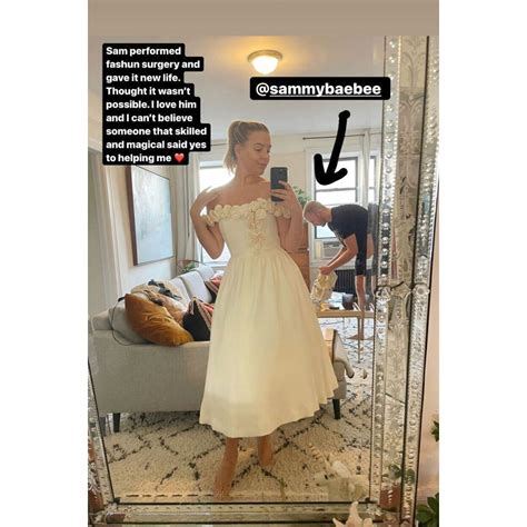 Helene Yorke Models Moms Wedding Dress From 1982 Pics