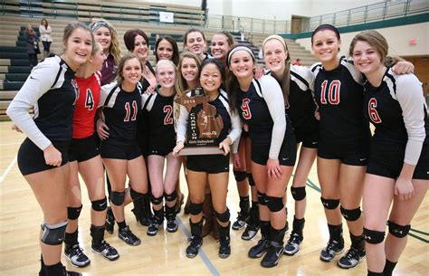 Forest Hills Eastern Wins First Regional Volleyball Title Behind 12