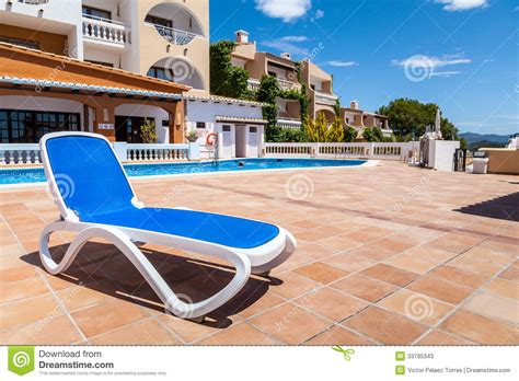 Deck Chair In A Swimming Pool Stock Image Image Of Hotel