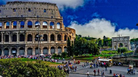 Turismo En Roma Roma Es Una Ciudad Donde El Patrimonio Y E Flickr