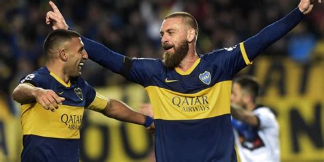 Daniele de rossi was born on july 24, 1983 in rome, lazio, italy. De Rossi debutó con gol, pero Boca quedó eliminado en Copa ...