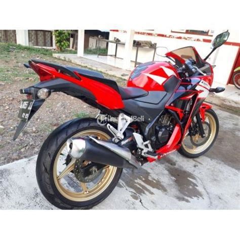 Desainnya juga keren dan memiliki. Motor Sport Bekas Honda CBR 150R 2015 Sehat Terawat Surat ...