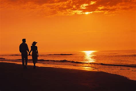 Hd Wallpaper Sunset Sea Beach The Evening Two Silhouettes Couple
