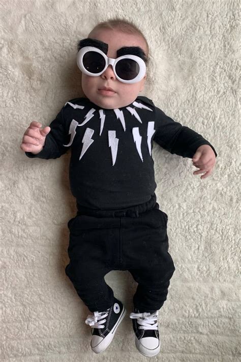 Ew David This Babys Schitts Creek Costume Is Simply The Best