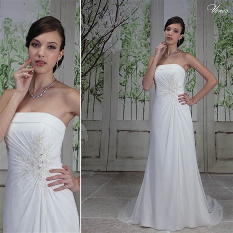 I modelli tra cui scegliere sono: Abiti sposa Venus Bridal Italia 2018 da Boutique Velo