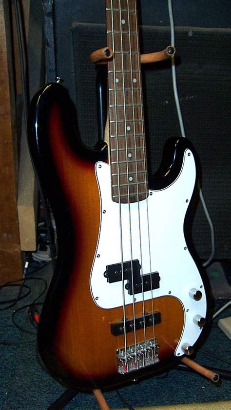1998 Squire P Bass Special