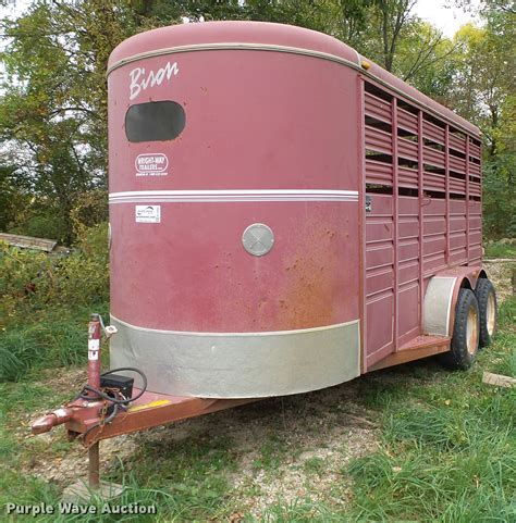 2003 Wright Way Bison horse trailer in Cedar Rapids, IA | Item K1452
