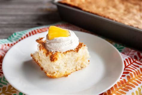 This 2 Ingredient Pineapple Cake Is Perfect For Summer