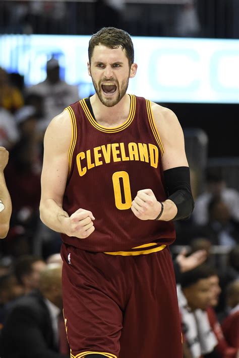 Kevin Love Says Hes Not A Stretch Four Continues To Play Like One