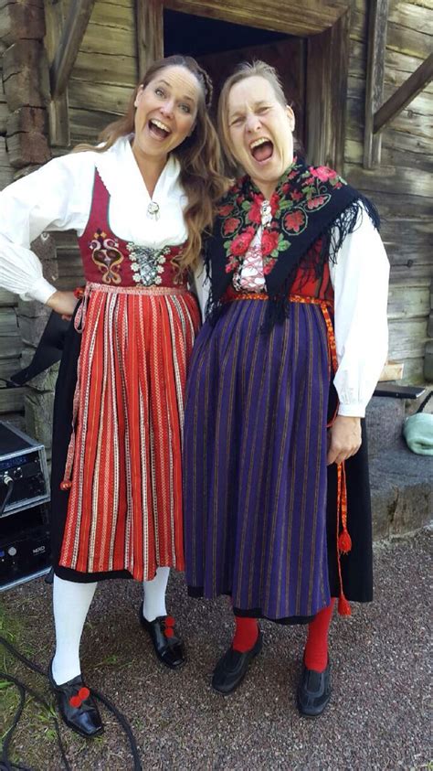 beautiful folk costumes of leksand and dalarna