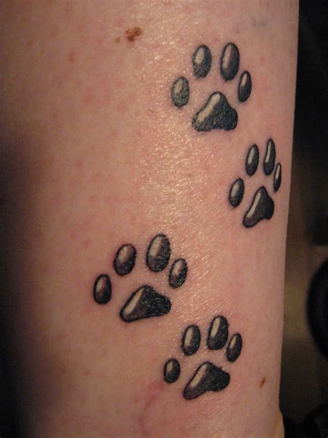 21 Cool Dog Paw Tattoos Ideas