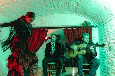 Granada Traditional Flamenco Show In A Cave Entry Ticket Getyourguide