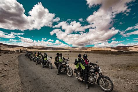 Leh Ladakh Bike Trip 2020 Packages Book ₹15999
