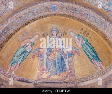 Mosa Que Byzantine De La Vierge Marie Avec L Enfant J Sus Dans La