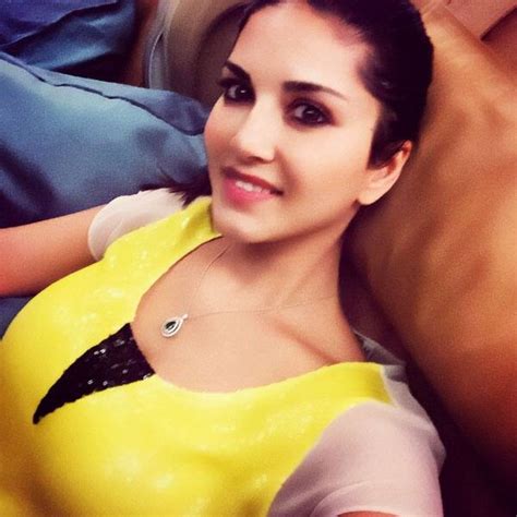 Sunny Leones Sizzling Selfies On Instagram