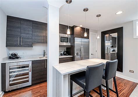 Alternatively, create an overhang on one side of your kitchen for a sleek and sophisticated look thats worth the investment, a waterfall countertop in elegant marble will make for a gorgeous touch to your kitchen. 51 Wonderful Kitchen Waterfall Edge Countertops | Home ...