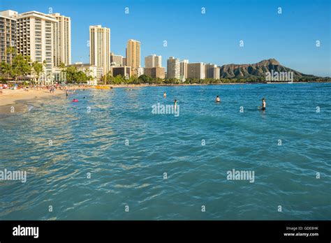 Waikiki Bay Water Hi Res Stock Photography And Images Alamy