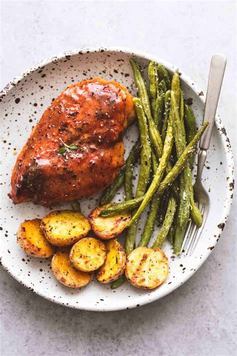 These healthy chicken recipes are quick, easy, and delicious. Sheet Pan Chicken Potatoes and Green Beans recipe ...