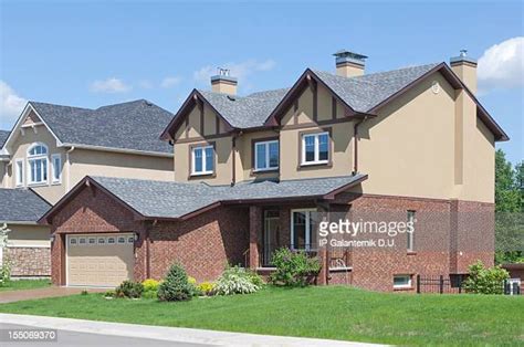 Brand New Suburban House In Sunny Summer Afternoon Photos And Premium