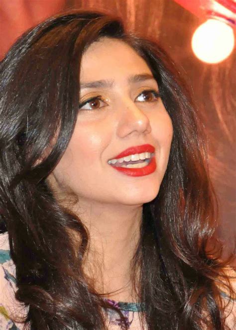 High Quality Bollywood Celebrity Pictures Mahira Khan Looks Drop Dead