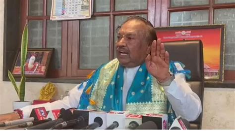 bjp leader says saffron is the true national flag