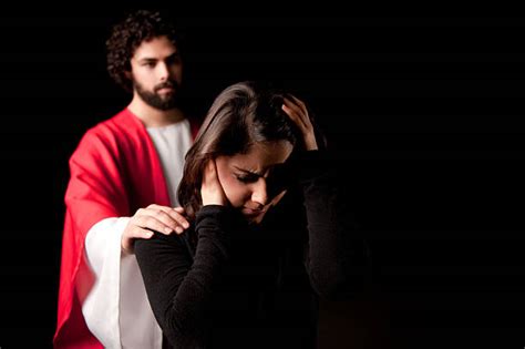 20 Jesus Comforting The Grieving Woman Stock Photos Pictures