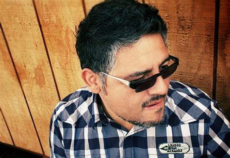 Alberto cerriteño es un ilustrador y diseñador mexicano. ¡Leer es divertido! : Alberto Cerriteño