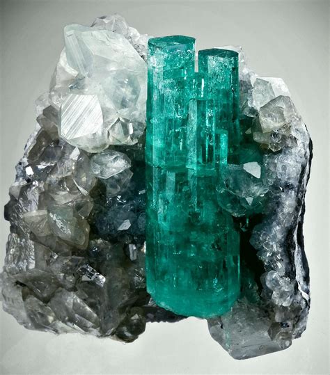 Emerald With Calcite - TUC104-80 - Coscuez Mine - Colombia Mineral Specimen