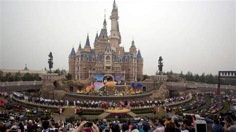 Shanghai Disneyland Closed Over Coronavirus Concerns