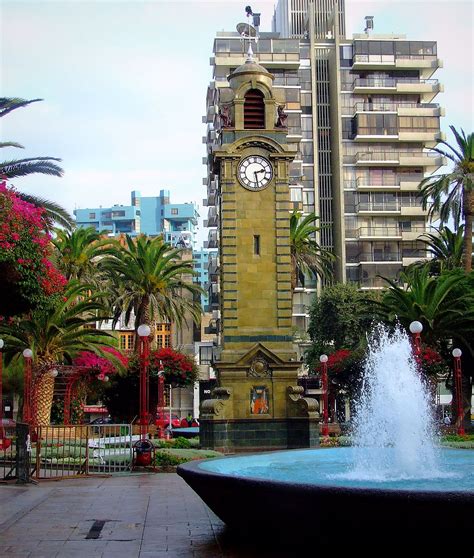 His ethnographic research includes the politics of difference among christians and muslims in the spanish enclave of ceuta, racial experience in us boxing gyms. Torre del Reloj de la Plaza Colón de Antofagasta | Plaza ...