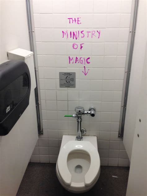 Brilliant Examples Of Toilet Graffiti Funny Wallpaper 7