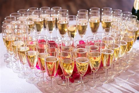 See full list on wikihow.com The Beginners Guide To The Perfect Wedding Toast