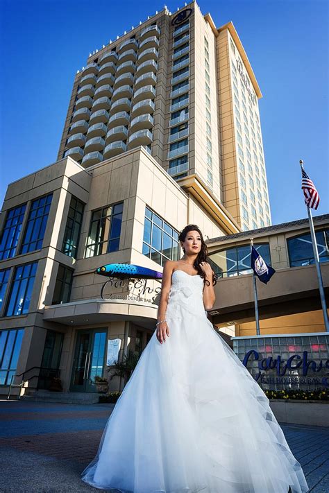 There's plenty of events, attractions and restaurants to experience. Hilton Virginia Beach Oceanfront Weddings