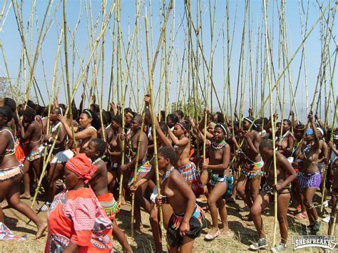 Tribu Africana Baile Al Aire Libre Desnudo Foto Porno