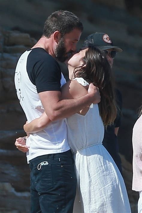 Ana De Armas And Ben Affleck Spotted With Friends On The Beach In