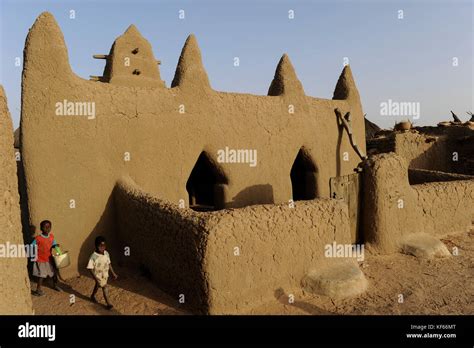 Mali Dogon Land Dogon Village With Clay Architecture At The Falaise