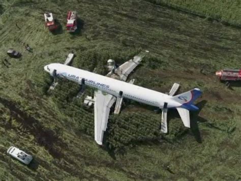 Video Shows The Incredible Emergency Landing A Russian Plane Made After
