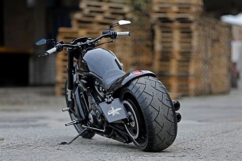 Harley-Davidson Thunderbolt Is True Racing Street Custom Night Rod ...