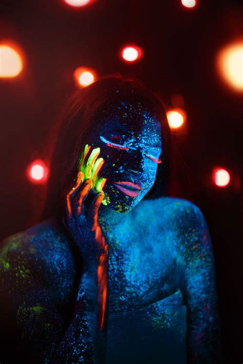 Blacklight Photography Glow In The Dark Portraits