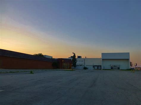 Dead And Dying Retail Westland Mall In Columbus Ohio