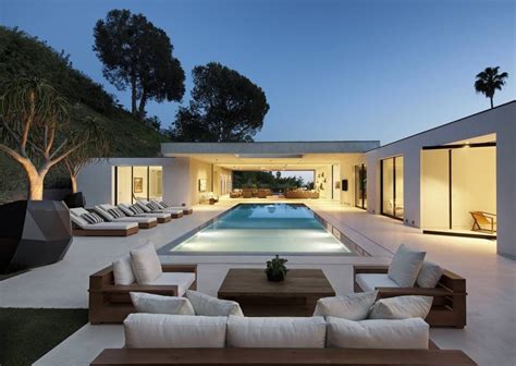 The Museum Modern Home By Dij Group In Beverly Hills La