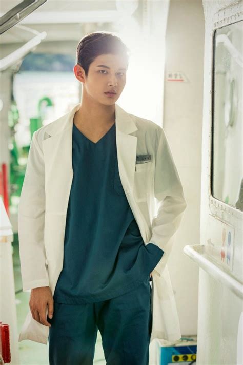 Hospital ship is a korean romance, drama (2017). The island-hopping doctors of MBC's Hospital Ship ...