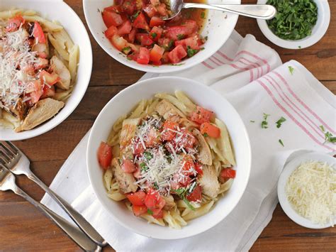 With spinach, basil and three types of cheese, this chicken pasta bake can't be beat! applebees alfredo sauce recipe