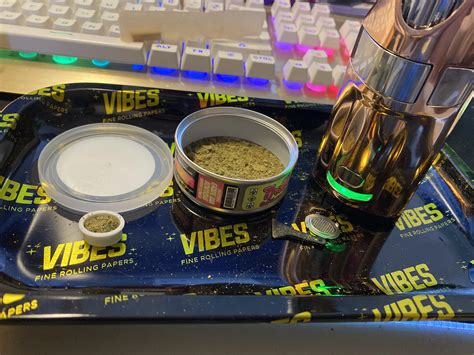 Many utilize the coin trick to get better efficiency out of their grinders' kief catchers. Today - I opened the kief catcher in my grinder. : vaporents