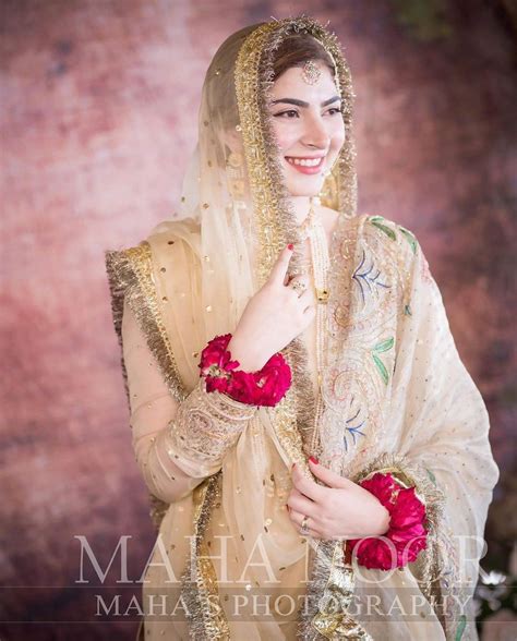 Pin By 👑mar Uj👑 On Soft Simple Pakistani Bridal Makeup Wedding Dresses For Girls Bridal
