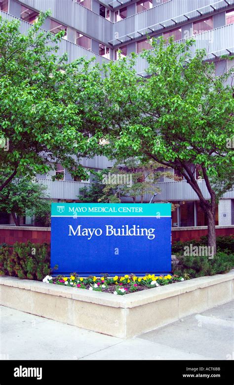Mayo Clinic Building In Rochester Minnesota Usa Stock Photo Alamy